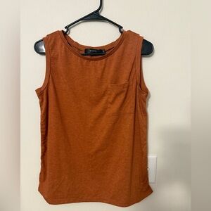 Cable & Gauge Tank Top in Warm Rust and Mirol Short Sleeve Top in Rust Lot SizeM
